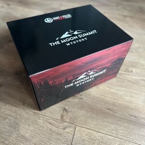 HUNT A KILLER • The Moon Summit Mystery